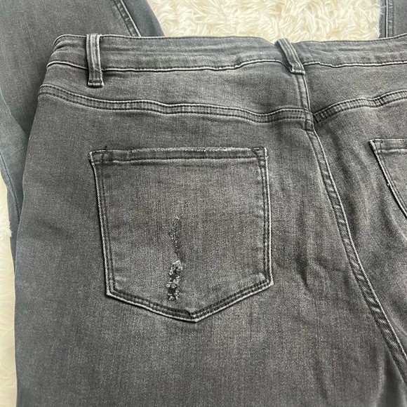 VERVET Black Night Reflection High Rise Distressed Crop Skinny Jeans - Size 16 - Picture 9 of 10